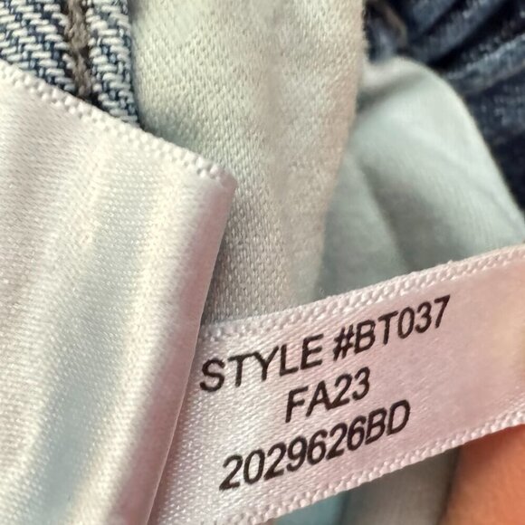 J.Crew Denim Barrel Pants Tapered Leg Medium Wash Blue Size 8 / 29 - Picture 7 of 9